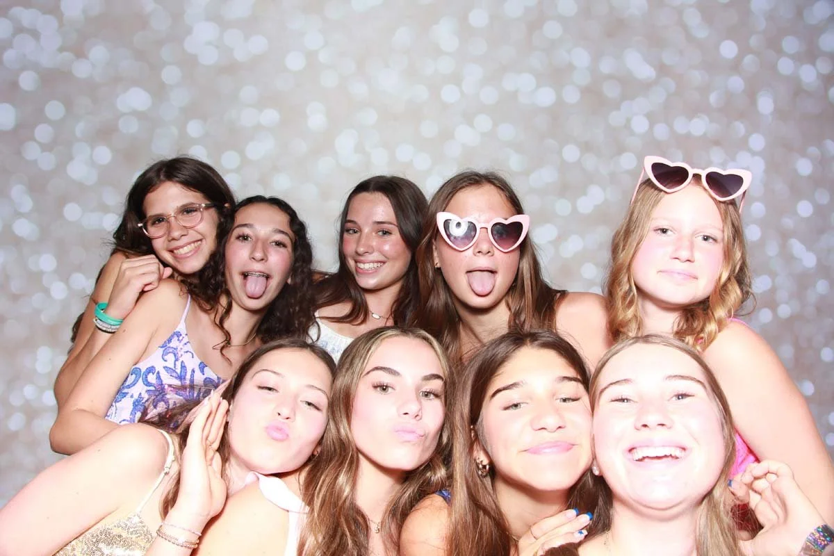 Bokeh-and-Birch-photoboothVRA-8th-Grade-Dance-148.jpg