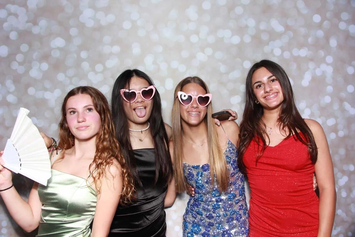 Bokeh-and-Birch-photoboothVRA-8th-Grade-Dance-017.jpg