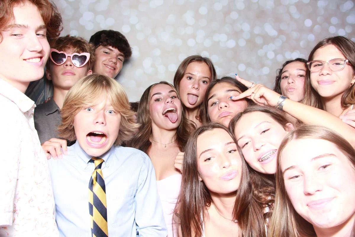 Bokeh-and-Birch-photoboothVRA-8th-Grade-Dance-164.jpg