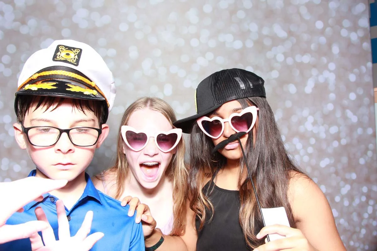 Bokeh-and-Birch-photoboothVRA-8th-Grade-Dance-212.jpg