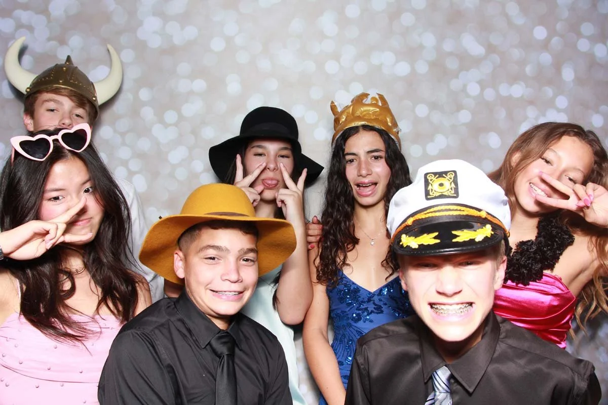 Bokeh-and-Birch-photoboothVRA-8th-Grade-Dance-047.jpg