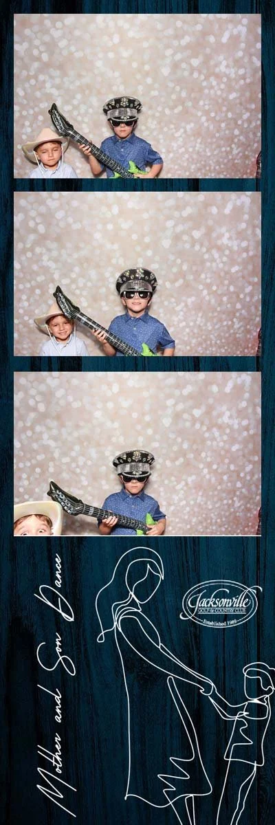 Bokeh-and-Birch-photoboothJax-Golf-Mother-Son-Dance-096.jpg