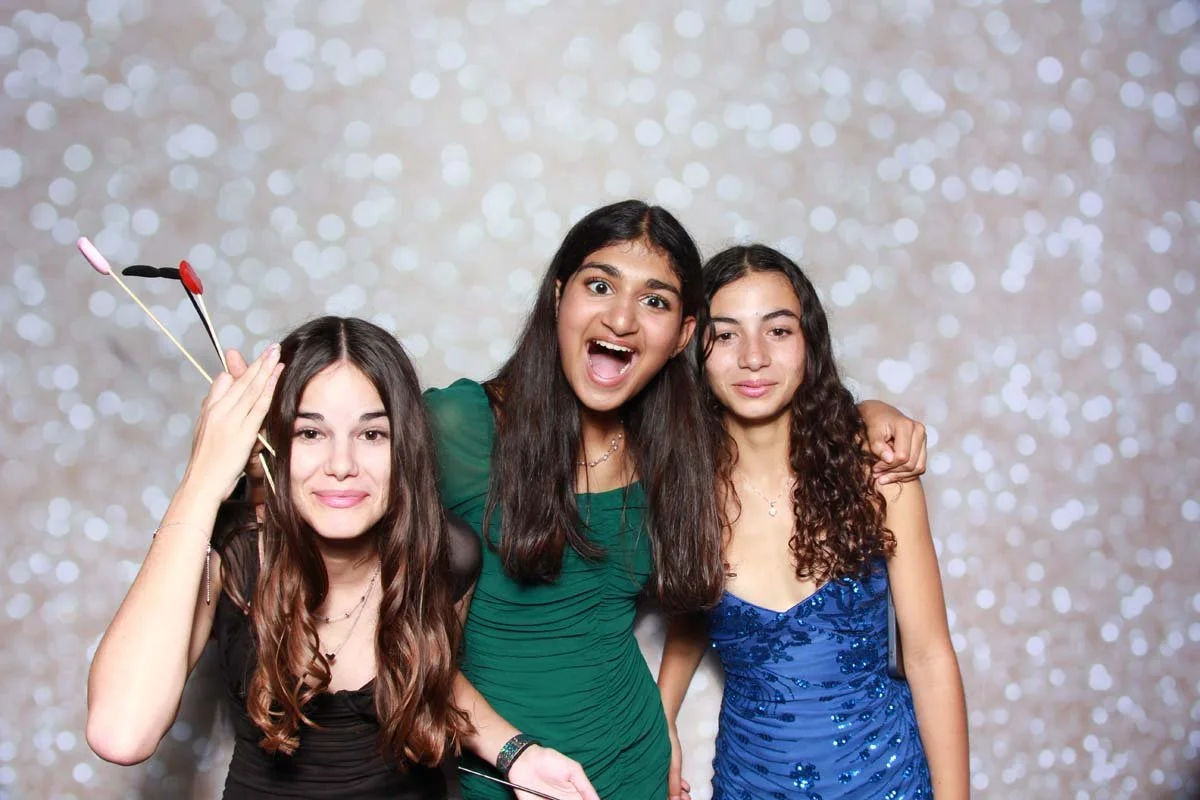 Bokeh-and-Birch-photoboothVRA-8th-Grade-Dance-191.jpg
