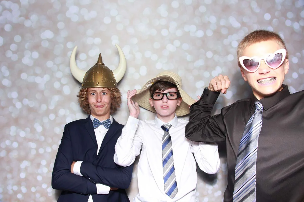 Bokeh-and-Birch-photoboothVRA-8th-Grade-Dance-205.jpg