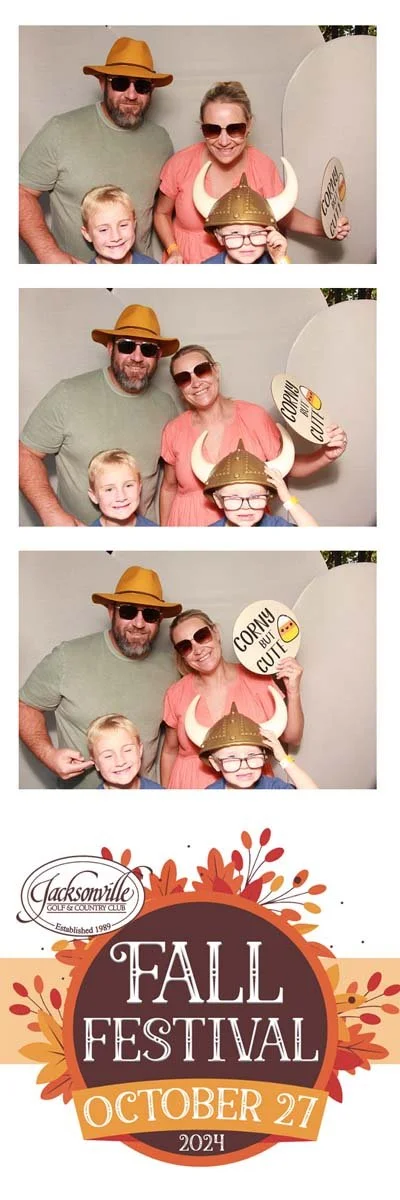 Bokeh-and-Birch-photoboothJax-Golf-Fall-Fest-018.jpg