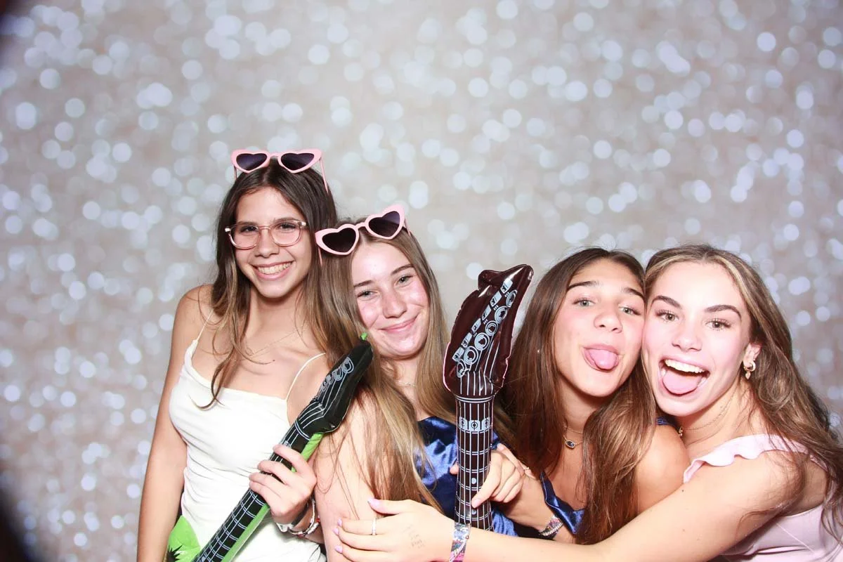 Bokeh-and-Birch-photoboothVRA-8th-Grade-Dance-093.jpg
