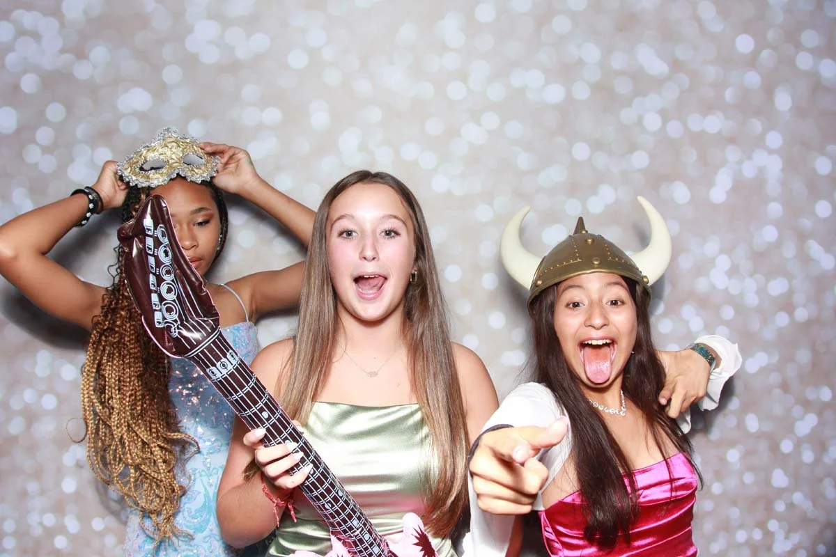 Bokeh-and-Birch-photoboothVRA-8th-Grade-Dance-071.jpg