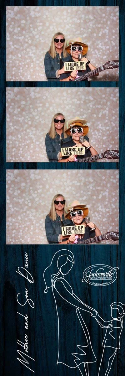 Bokeh-and-Birch-photoboothJax-Golf-Mother-Son-Dance-039.jpg