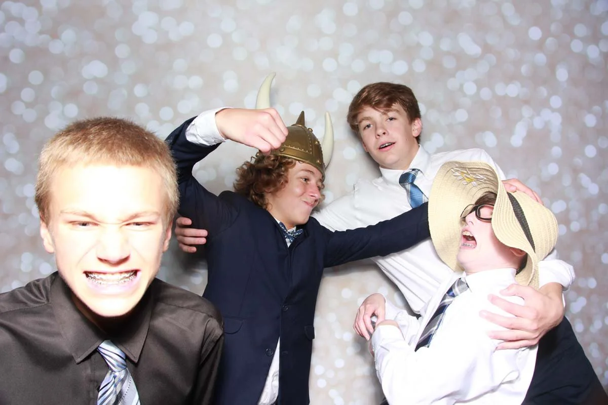 Bokeh-and-Birch-photoboothVRA-8th-Grade-Dance-208.jpg