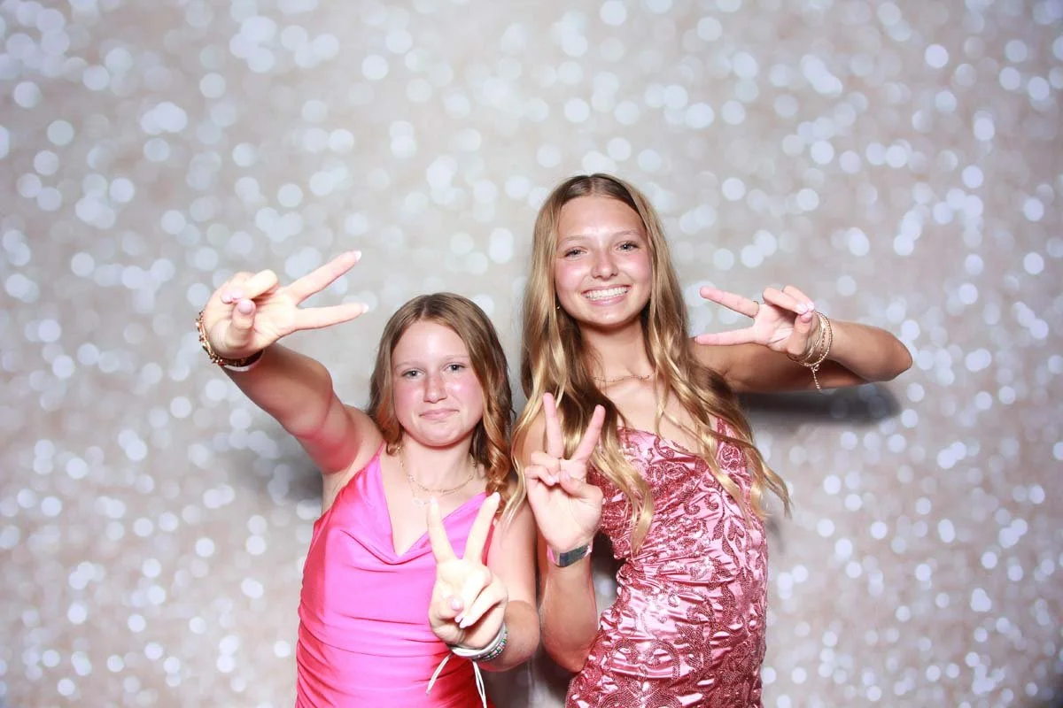 Bokeh-and-Birch-photoboothVRA-8th-Grade-Dance-140.jpg