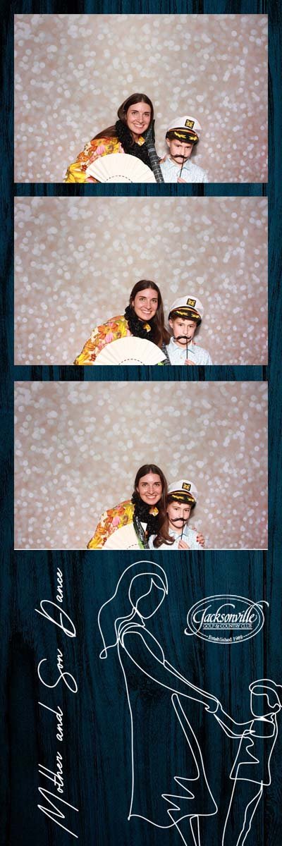 Bokeh-and-Birch-photoboothJax-Golf-Mother-Son-Dance-050.jpg