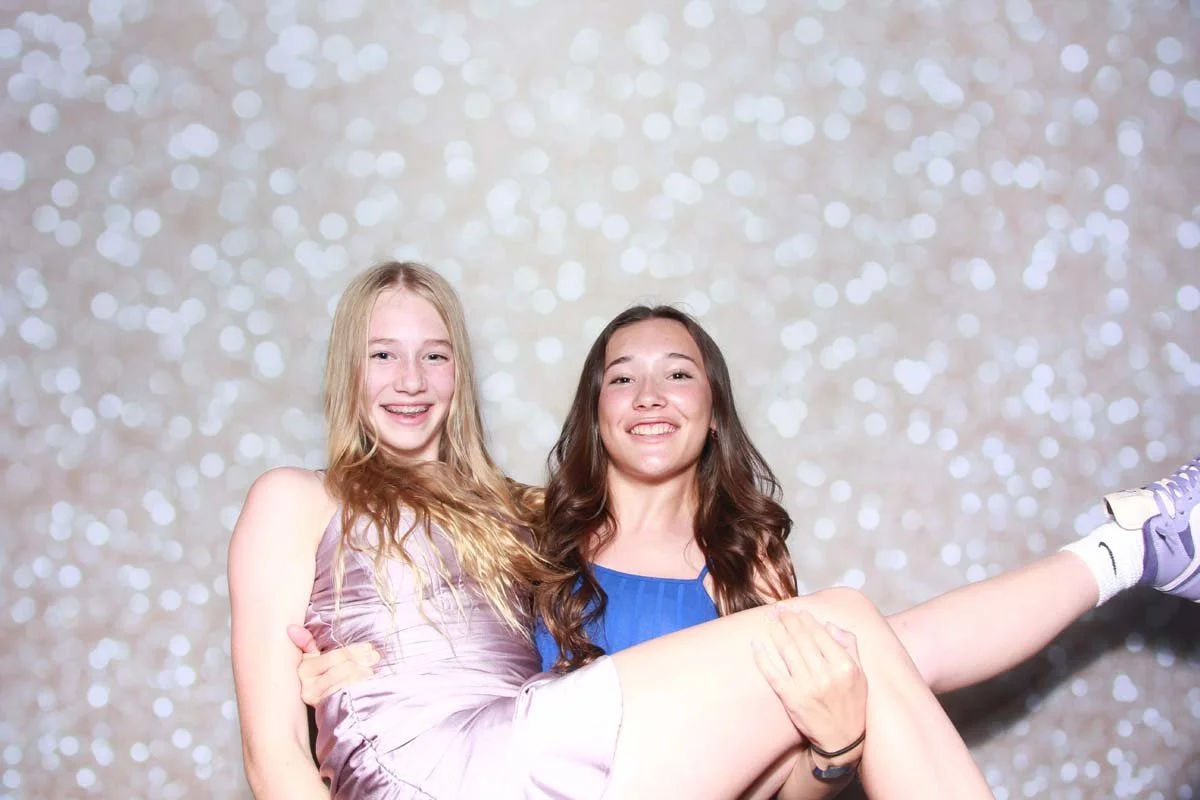 Bokeh-and-Birch-photoboothVRA-8th-Grade-Dance-011.jpg