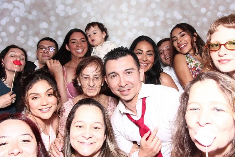 Bokeh-and-Birch-photobooth-Shannon-Pablo-Wedding-096.jpg