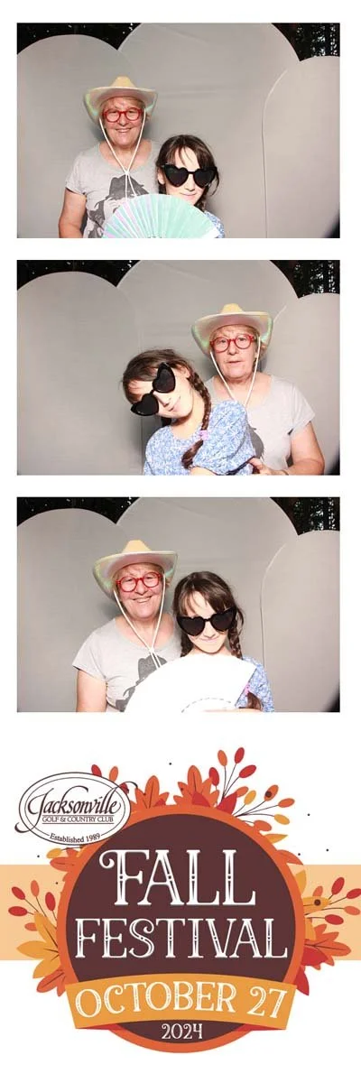 Bokeh-and-Birch-photoboothJax-Golf-Fall-Fest-030.jpg