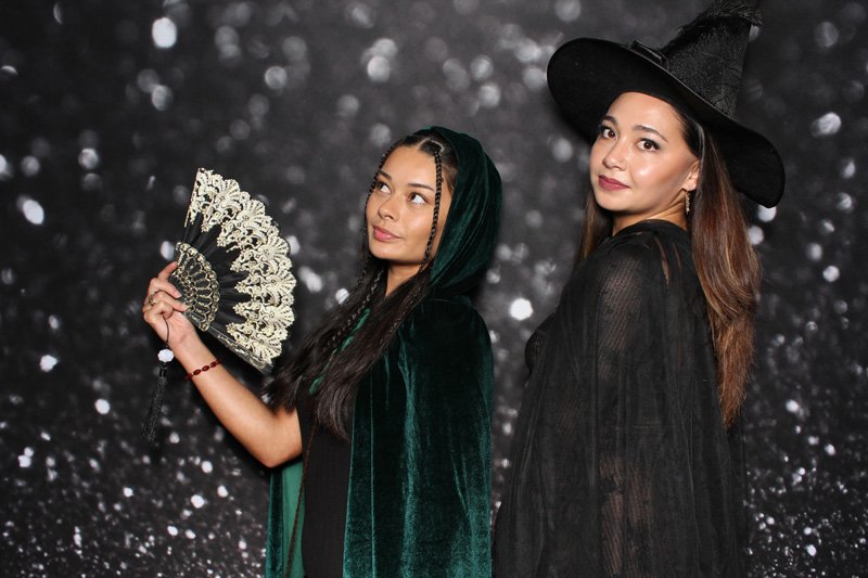 Bokeh-and-Birch-photobooth-Halloween-Moon-Market-Photo-020.jpg