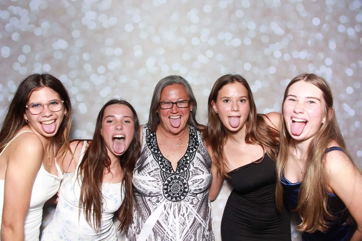Bokeh-and-Birch-photoboothVRA-8th-Grade-Dance-176.jpg