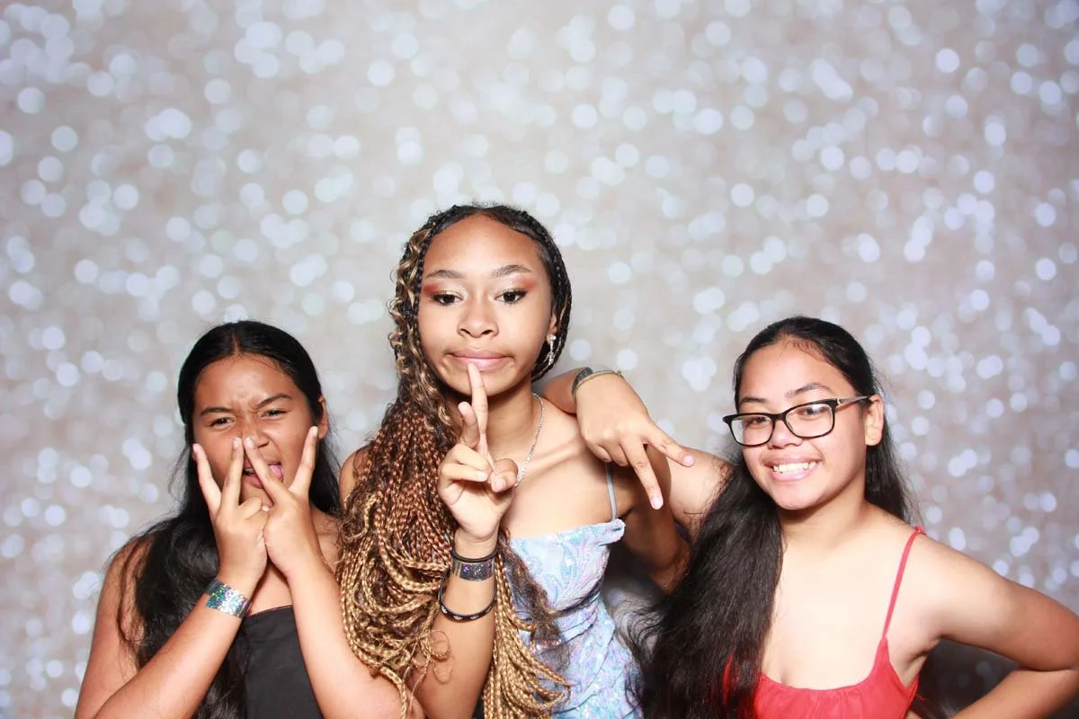 Bokeh-and-Birch-photoboothVRA-8th-Grade-Dance-196.jpg