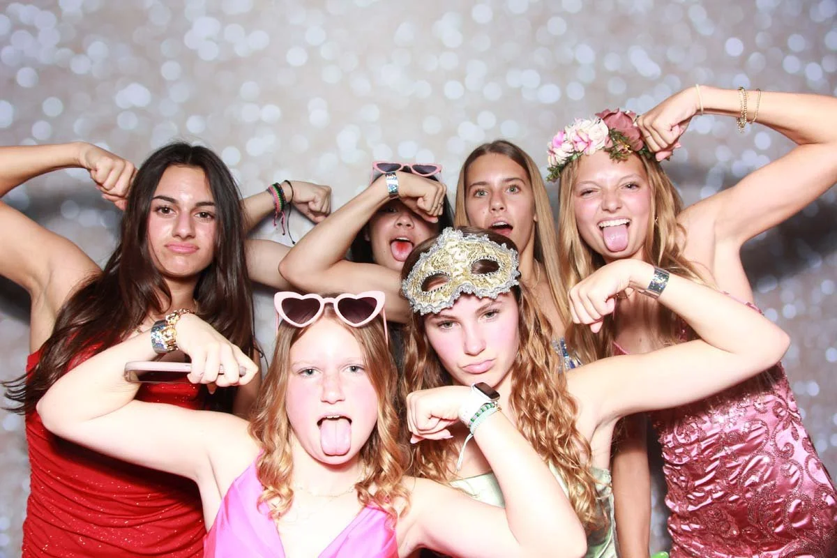 Bokeh-and-Birch-photoboothVRA-8th-Grade-Dance-135.jpg