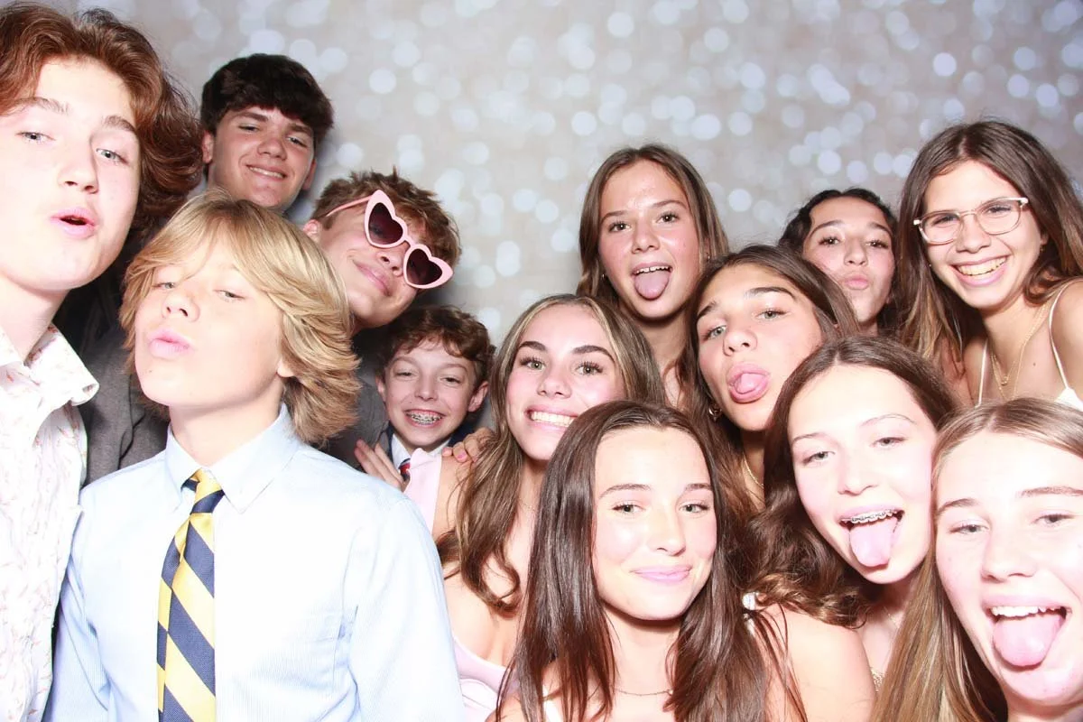 Bokeh-and-Birch-photoboothVRA-8th-Grade-Dance-161.jpg