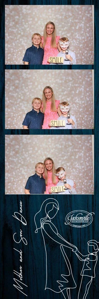 Bokeh-and-Birch-photoboothJax-Golf-Mother-Son-Dance-112.jpg