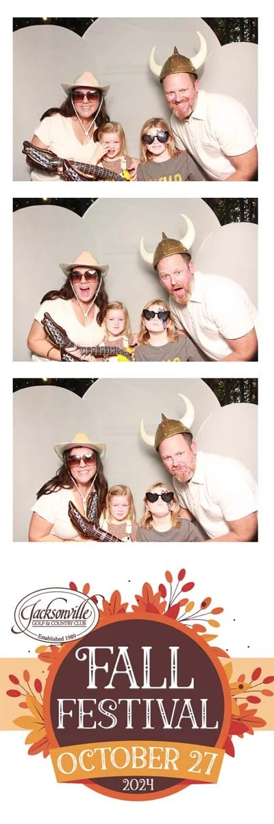 Bokeh-and-Birch-photoboothJax-Golf-Fall-Fest-054.jpg