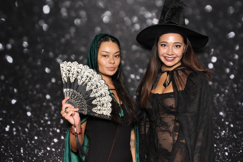 Bokeh-and-Birch-photobooth-Halloween-Moon-Market-Photo-019.jpg