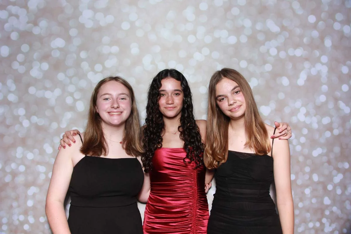 Bokeh-and-Birch-photoboothVRA-8th-Grade-Dance-065.jpg