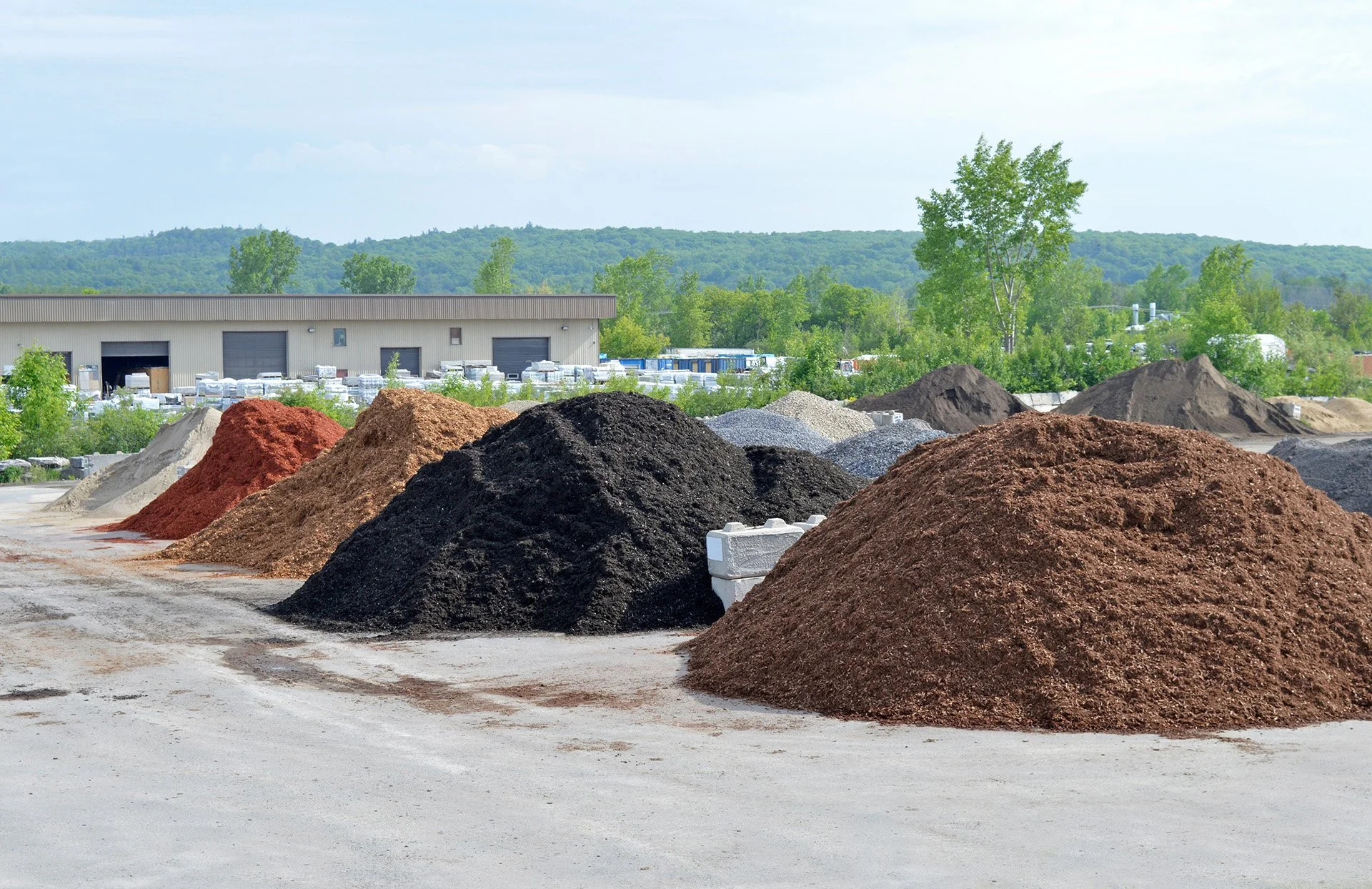 Mulch_at_Nursery.jpg