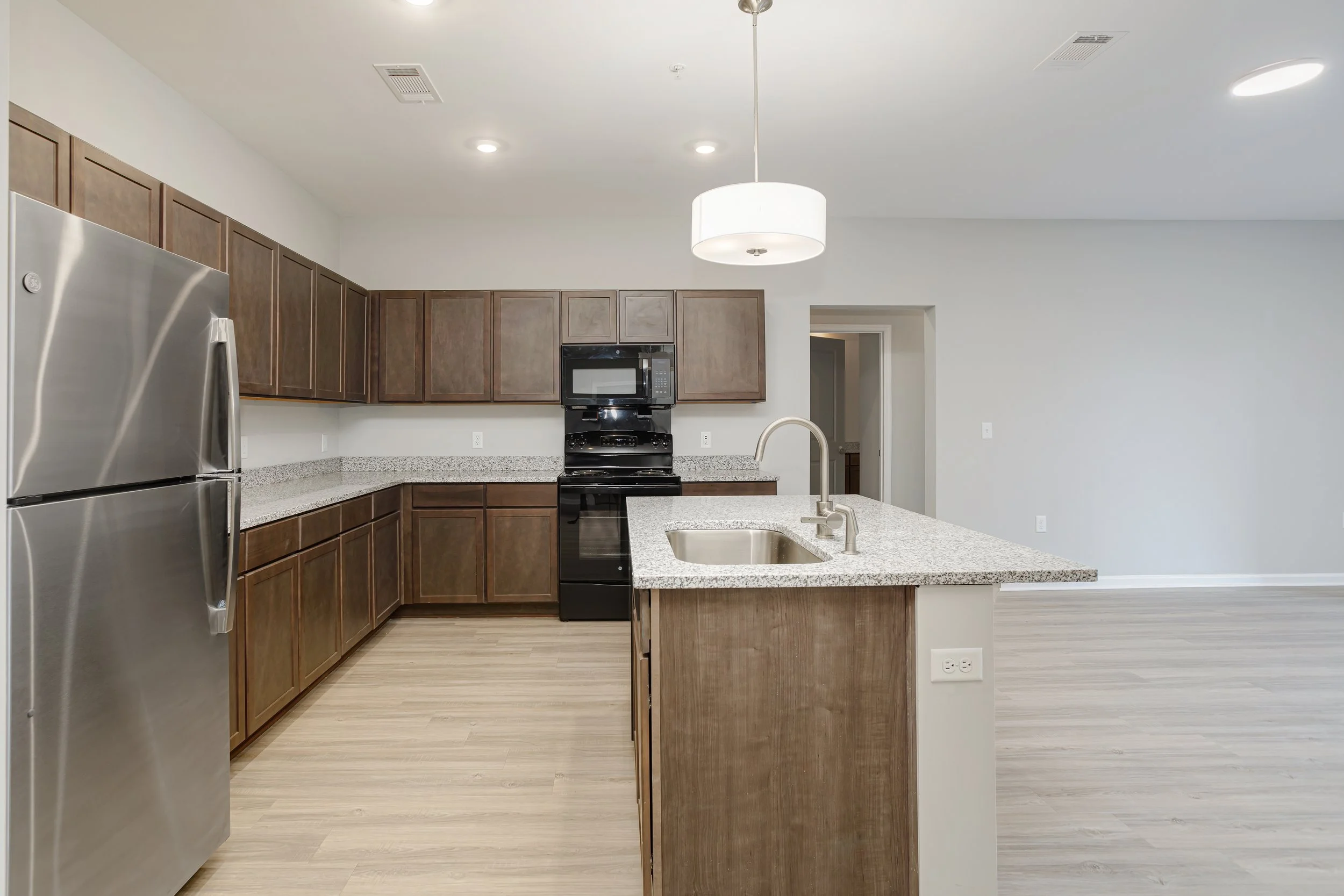 Gallery + Virtual Tours — Burkle & Main Apartments in Memphis, TN UPDATED