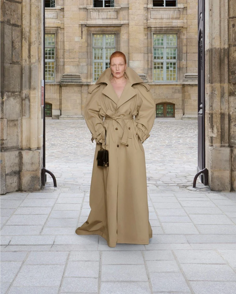 Demna-Balenciaga-Farewell-Paris-Couture-fashion-style-rat-Kim-Kardashian-Salma-Hayek-Michelle Lamy-anarchydaily.jpg