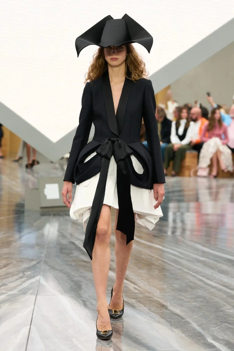 Christian-Dior-Jonathan-Anderson-debut-collection-Paris-Fashion-Week-LVMH.jpg