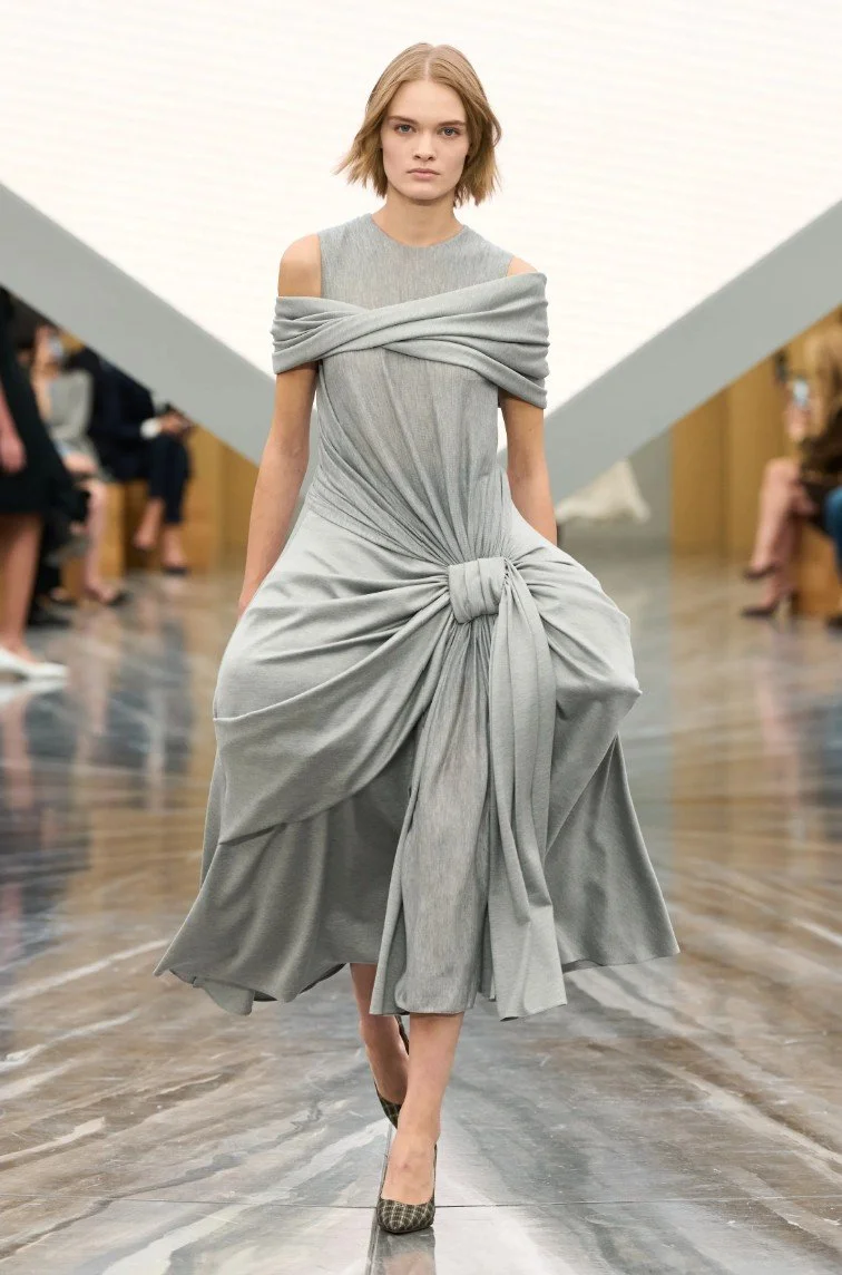 Jonathan-Anderson-DIOR-debut-collection--Spring-2026-Paris-Fashion-Week.jpg