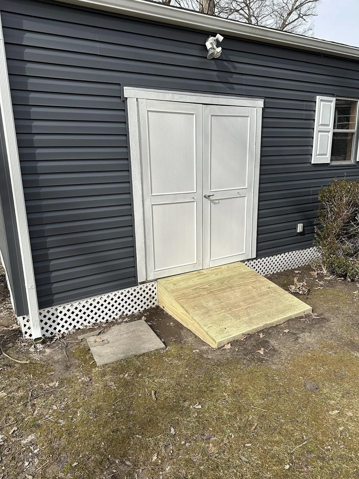 exterior11.jpg