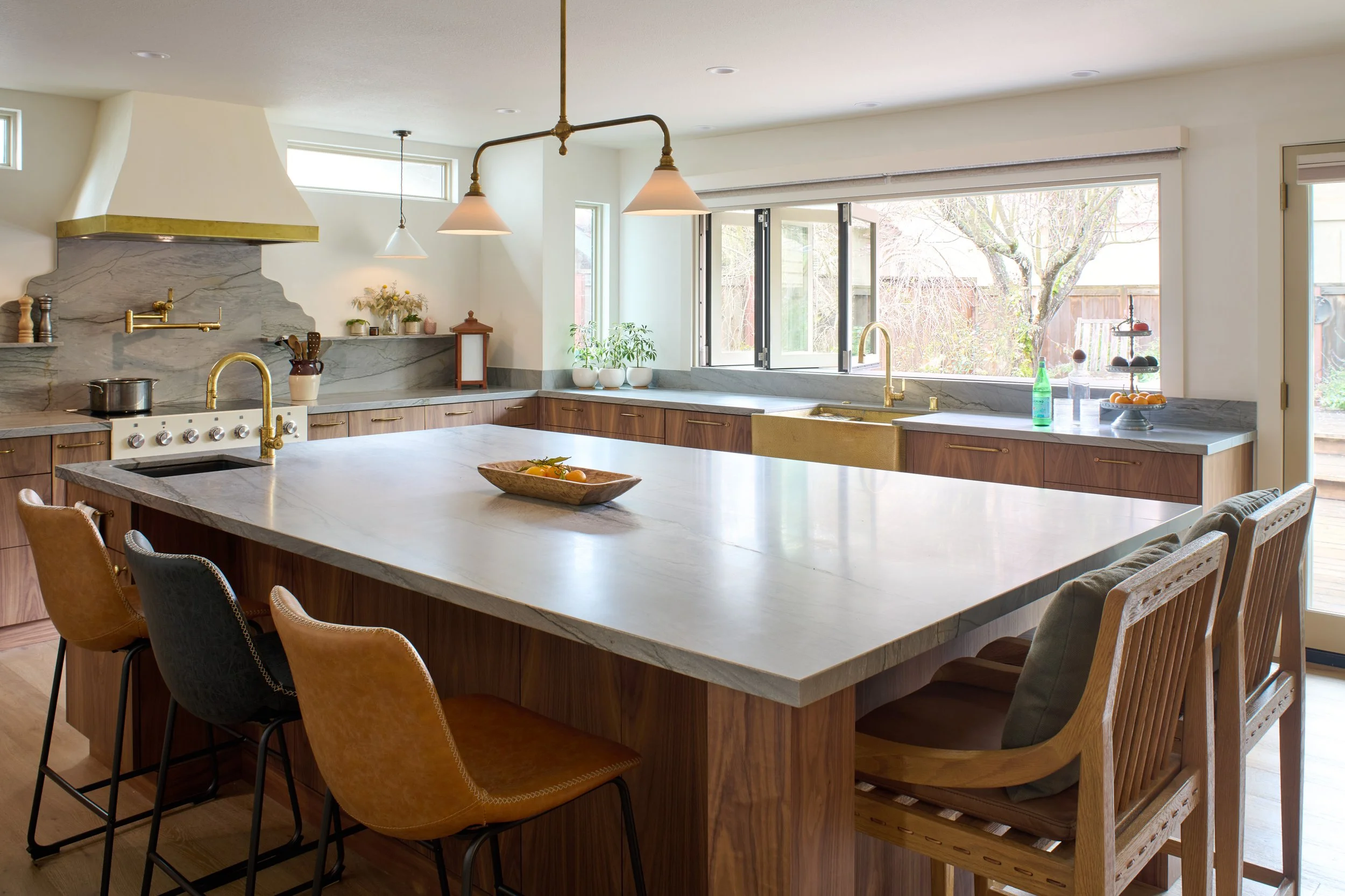 Interior Design Trends to Watch in 2025: Out with the Old, In with the ...