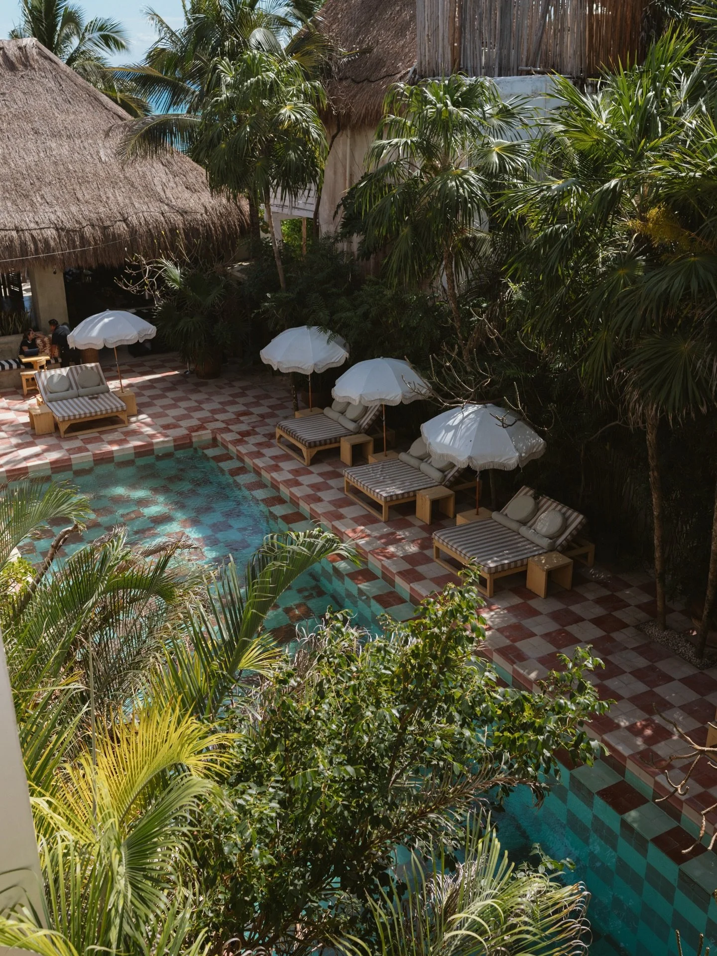 Welcome party vibes &mdash; Tulum edition 

There&rsquo;s something truly magical about the night before your wedding, surrounded by all your loved ones &mdash; especially when it&rsquo;s a destination celebration.

Your guests have arrived, the ener