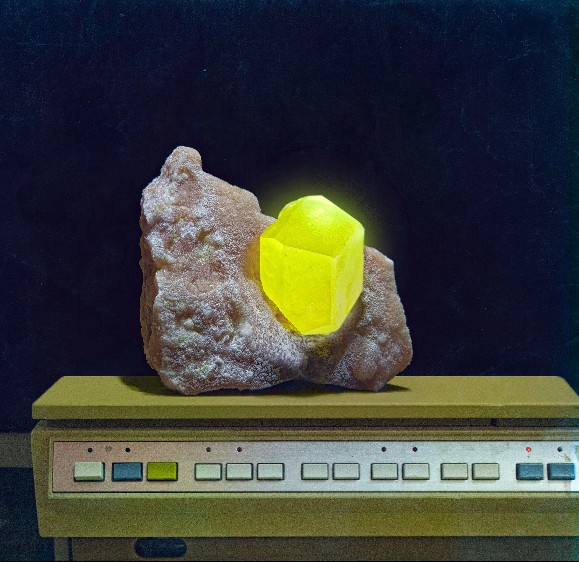 Baxter_Project_Astoria_yellow_crystal_web.jpg