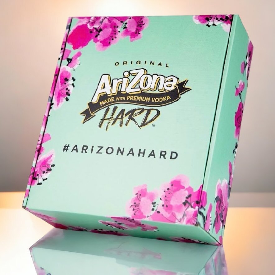 Check out the stunning box we created for @arizonahardca! 💼✨ It&rsquo;s not just a container; it&rsquo;s a masterpiece that encapsulates style and sophistication. 

 #arizonahardca #custom #customboxes #packaging #packagingdesign #swag #promotionalp