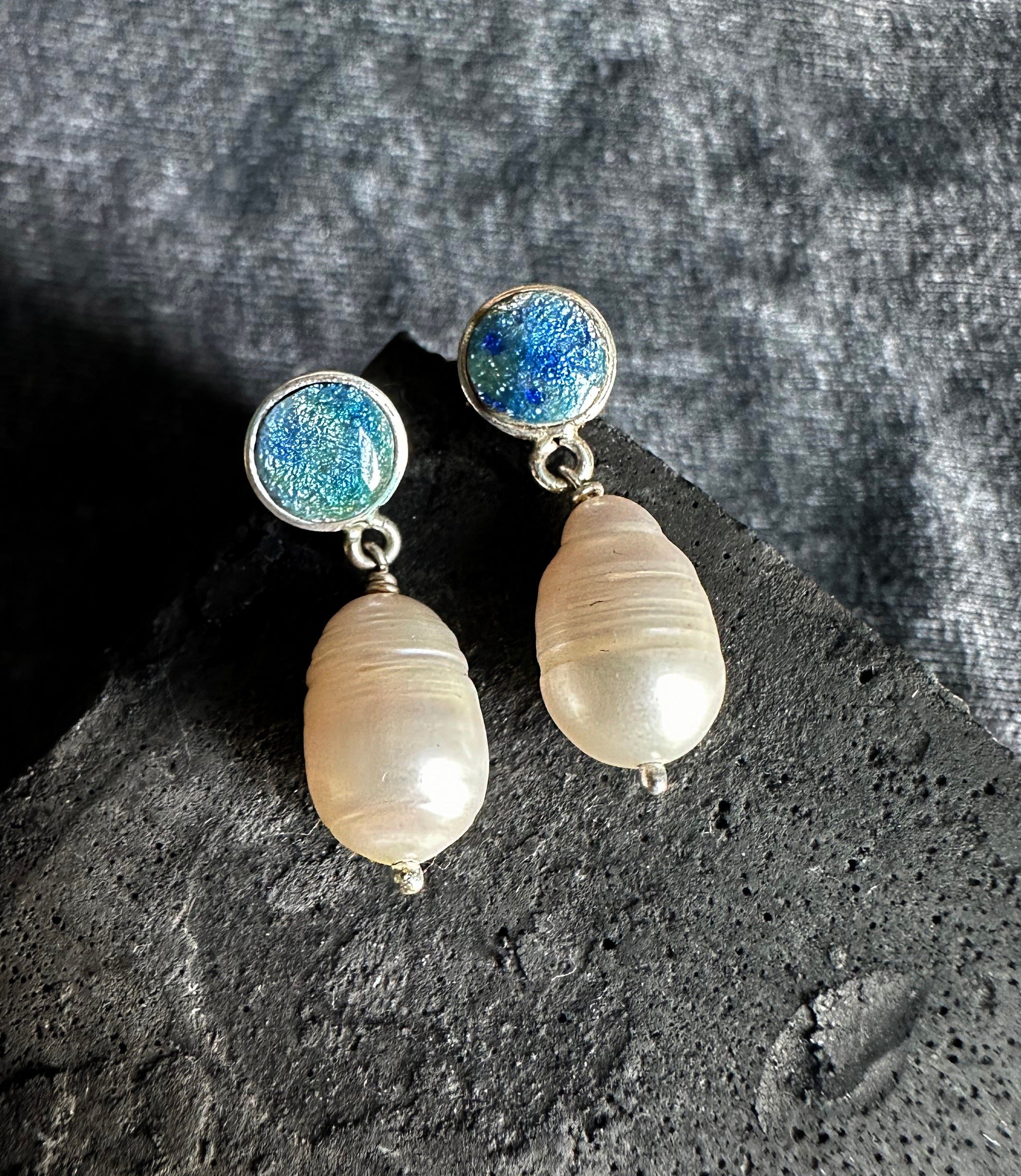 https://i.etsystatic.com/15884662/r/il/8ba876/5910308188/il_fullxfull.5910308188_4d3c.jpg