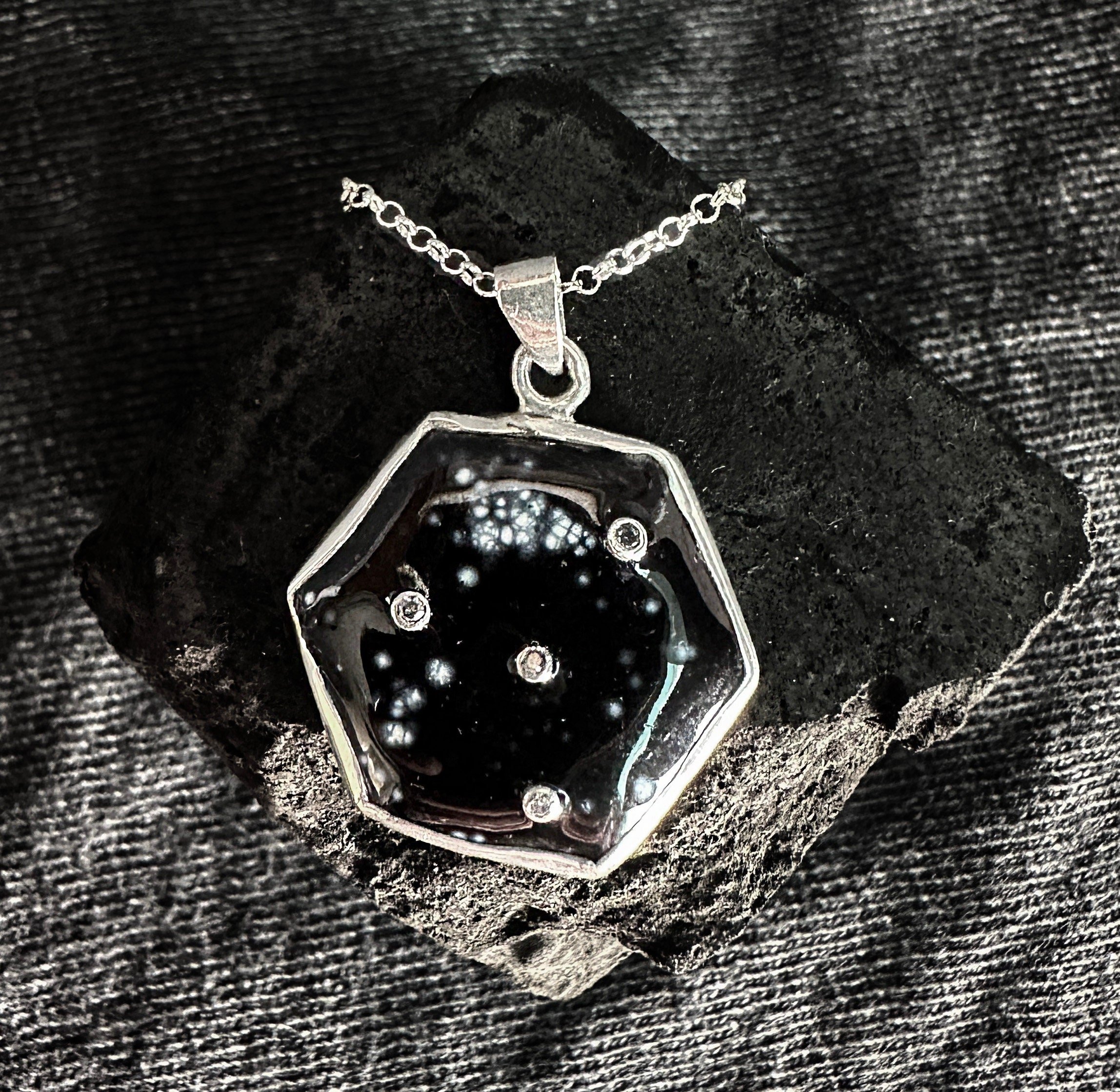 https://i.etsystatic.com/15884662/r/il/6b67bd/5830105262/il_fullxfull.5830105262_iym7.jpg
