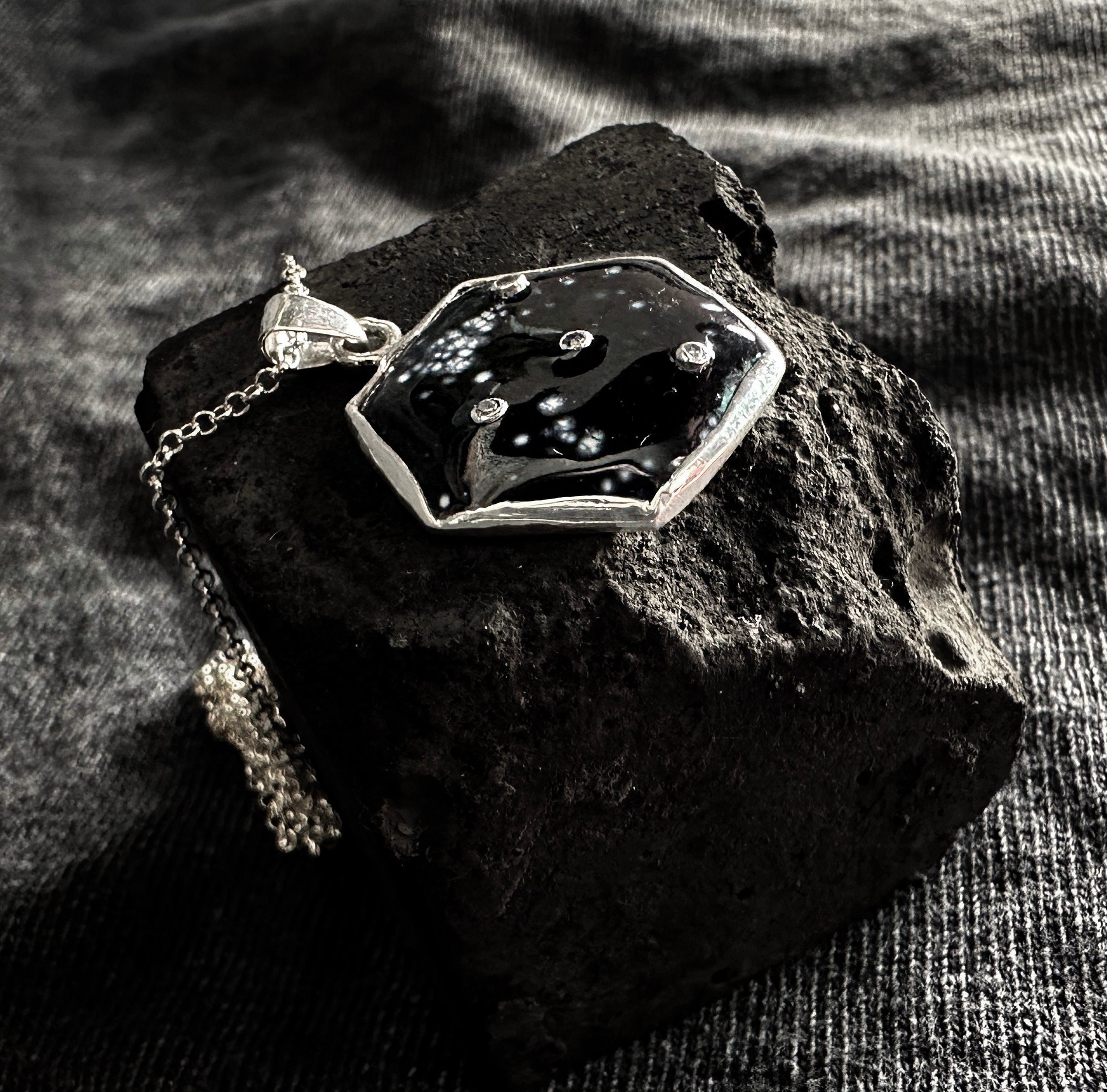 https://i.etsystatic.com/15884662/r/il/a47237/5830105272/il_fullxfull.5830105272_c811.jpg