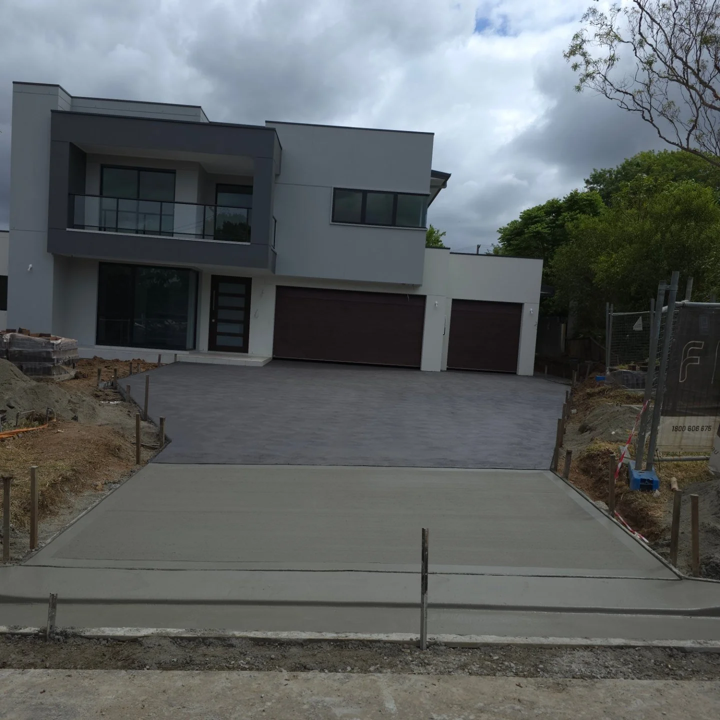 150 square driveway and side.
 
Christmas rush now taking jobs for next year 

@fowlerhomes 
@gunlake_group 
@flowrite_concrete_pumping 
@ausreo_pl 
@duluxavista