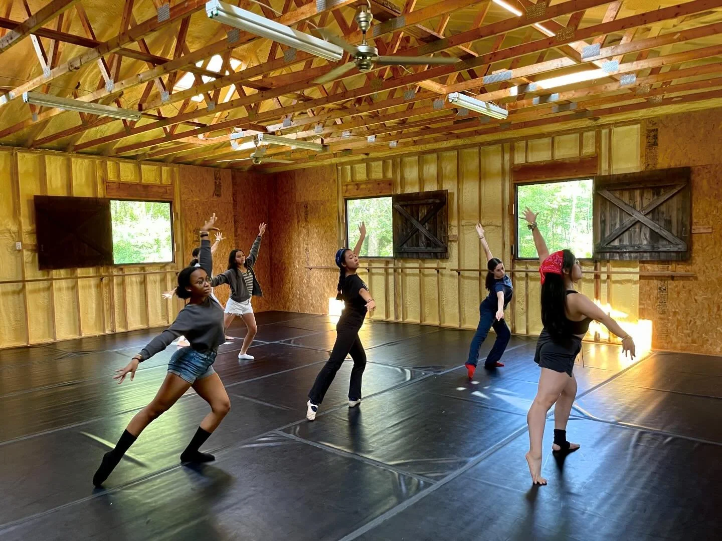 Who loves dancing at Ballibay? 🙋🏻 #campballibay #summercamp #dancecamp #performingartscamp