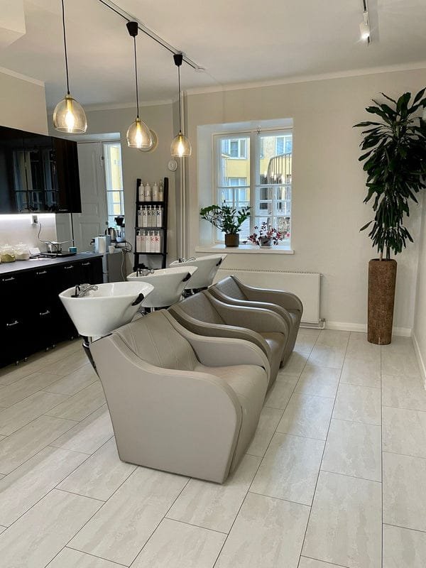 Lavacabezas-eléctrico-con-descansapies-New-330-Comfort Maletti-8.jpeg