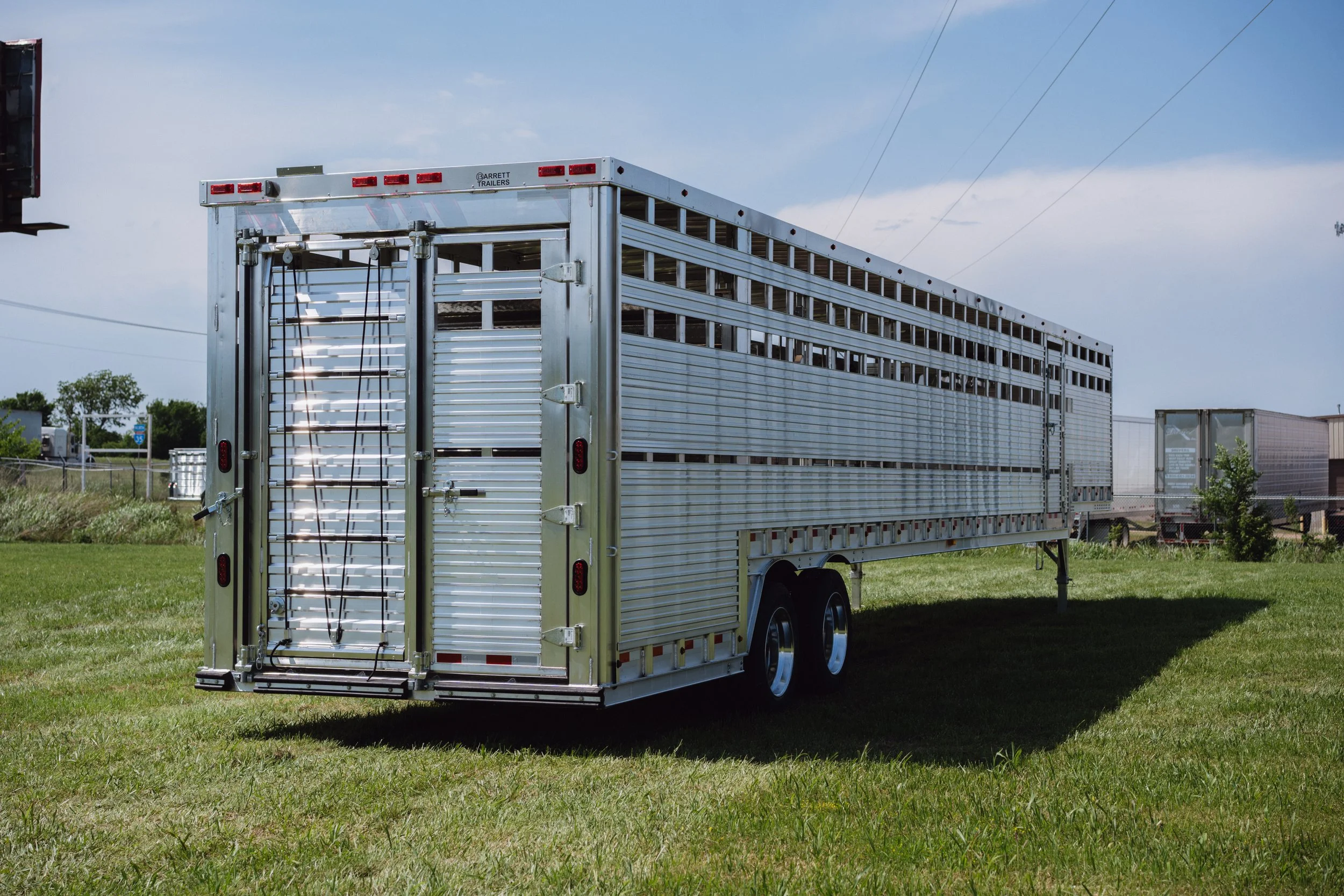 Barrett Trailers Ground Load Trailer Available for Leasing
