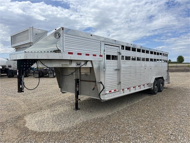 Barrett Trailers Aluminum Gooseneck Trailers — Barrett Trailers - Livestock Trailer Experts