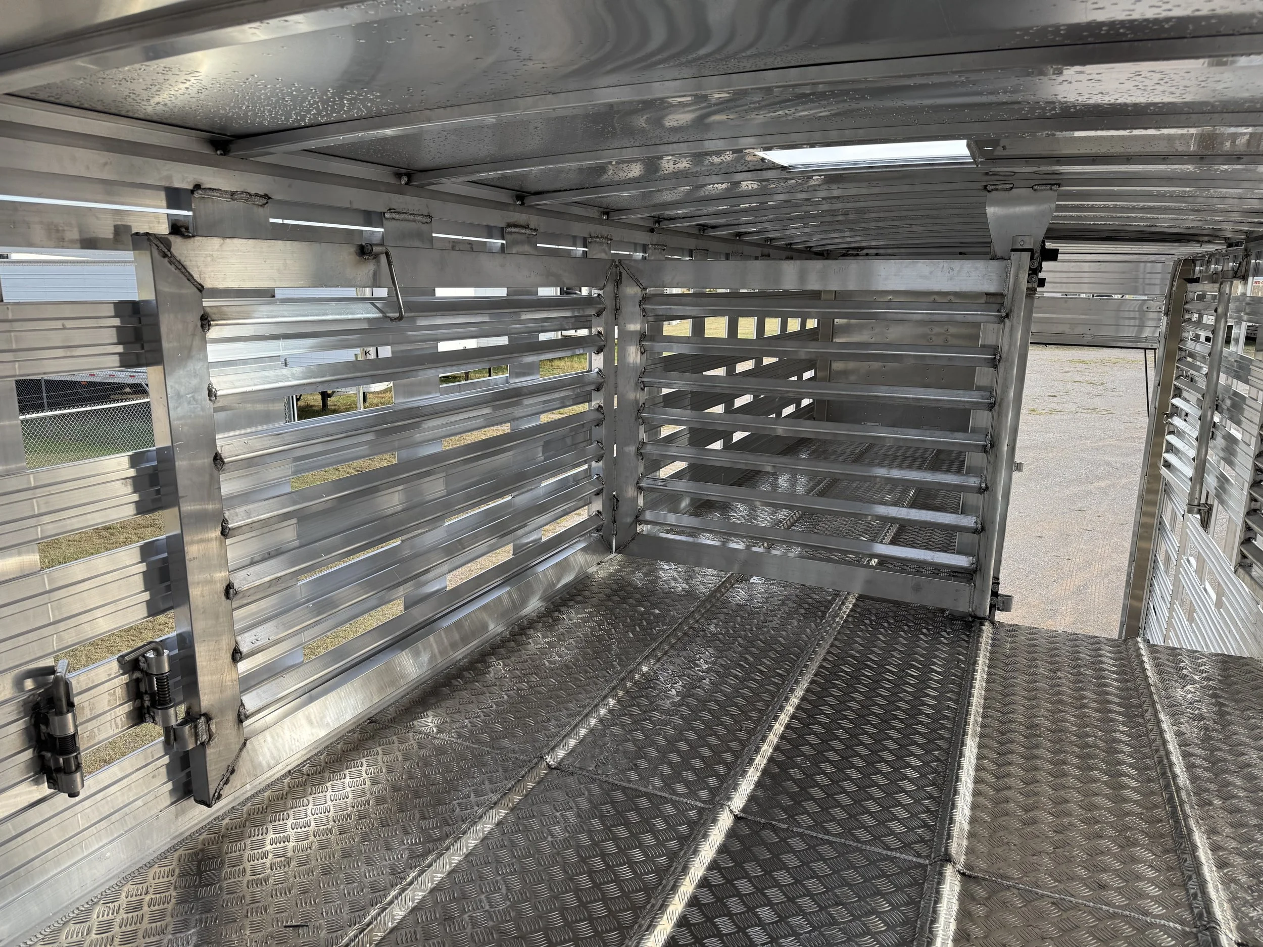 Double-Decker Hog Trailer - 53 x 102- 6.jpg