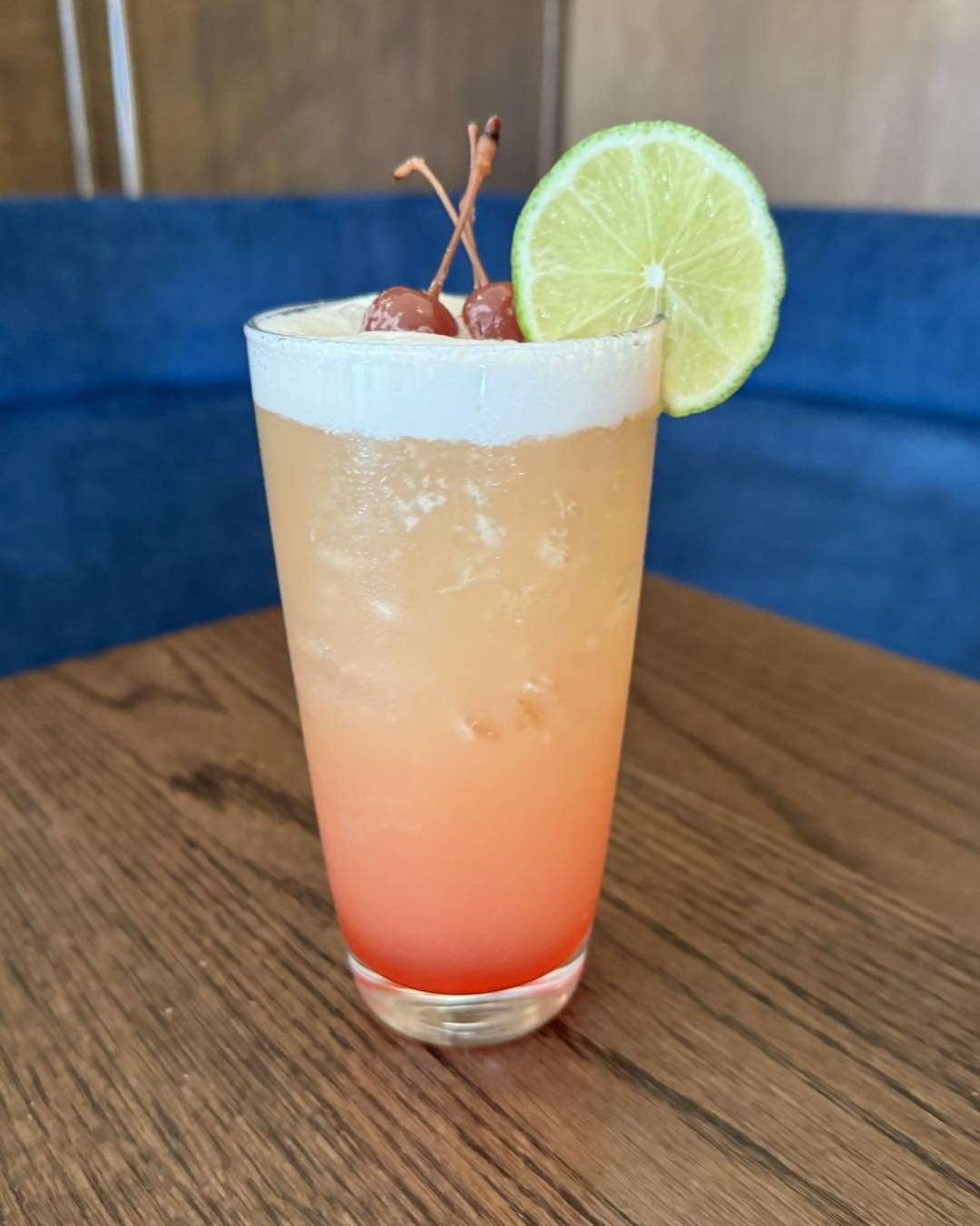 🌸 Celebrate Mother's Day in style at Powerhouse! Start the day with our exclusive Mother's Day Sunrise cocktail 🍹, followed by our scrumptious Chicken and Waffles 🍗🧇. Don't forget to explore our full brunch menu, packed with favorites that are su