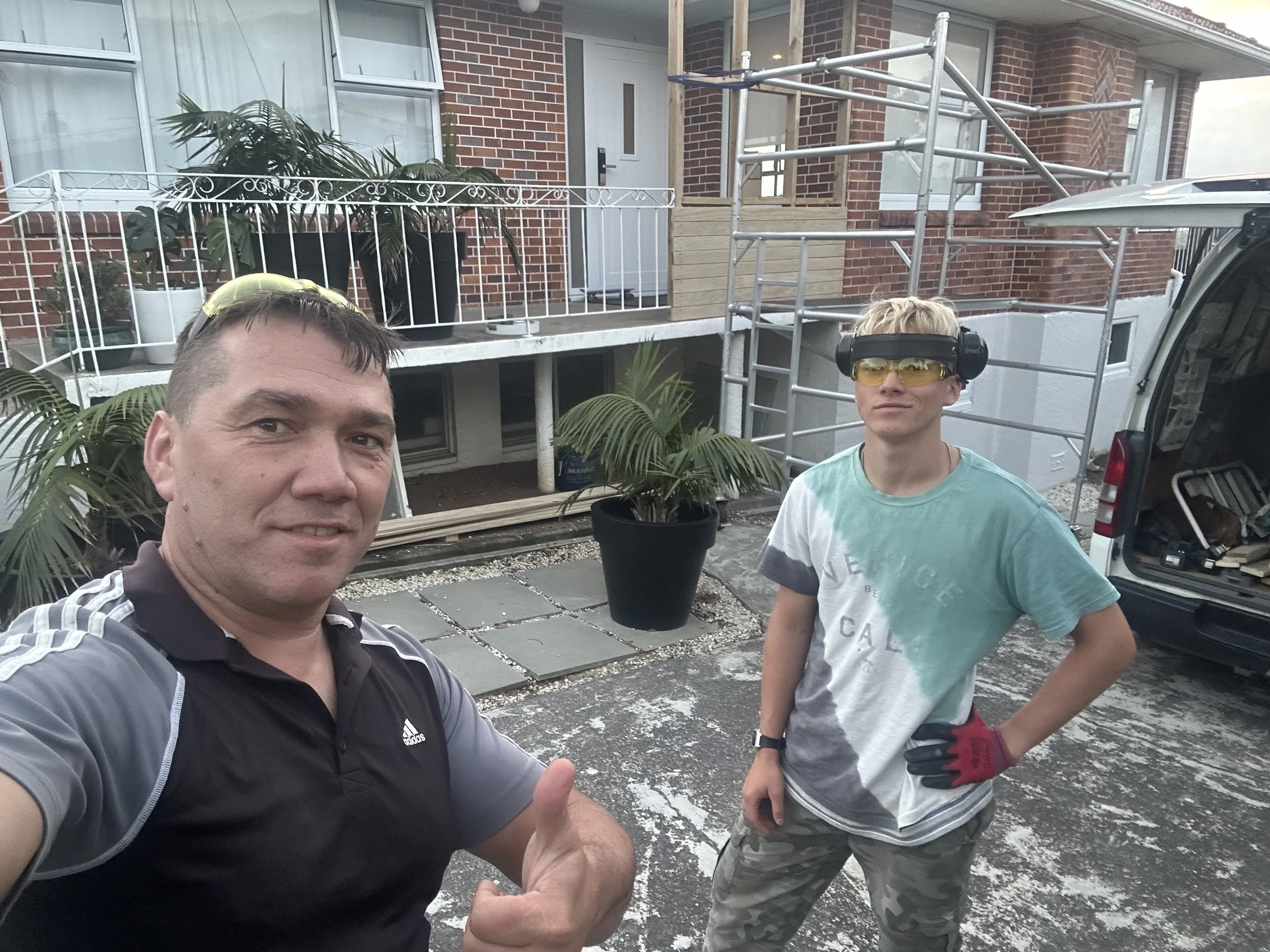 Handyman Botany with my young helper on site 🔨
Local handyman services in Botany & East Auckland. Deck repairs, fencing, painting, bathroom repairs, carpentry, furniture assembly, water blasting, minor renovations and home maintenance. Reliable, aff