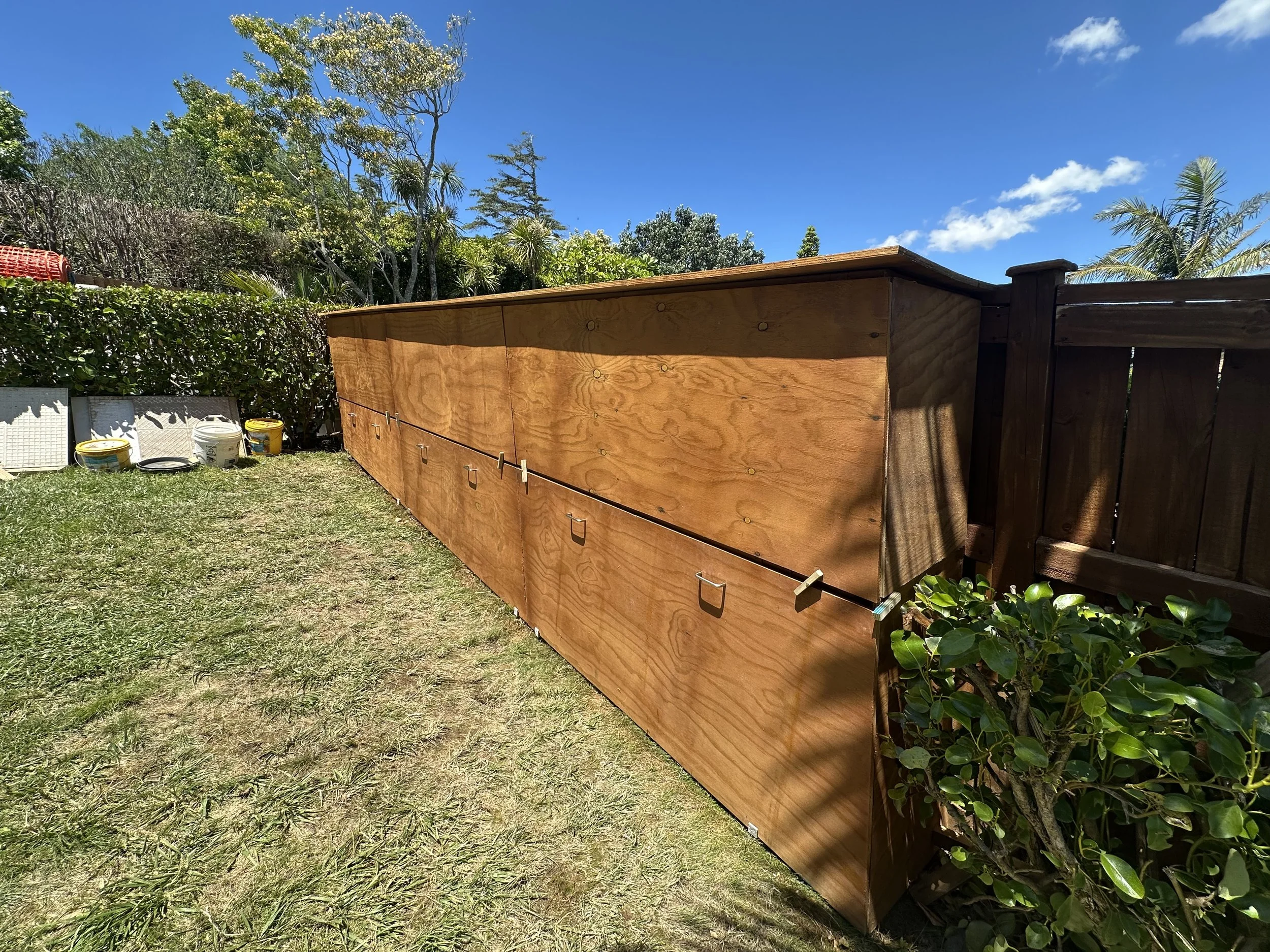 Timber Garden Storage & Outdoor Painting 🏡🌿
Freshly built and painted timber garden storage unit designed for outdoor tools and equipment. Professional custom carpentry, shed construction, fencing, decking and exterior painting services across Auck