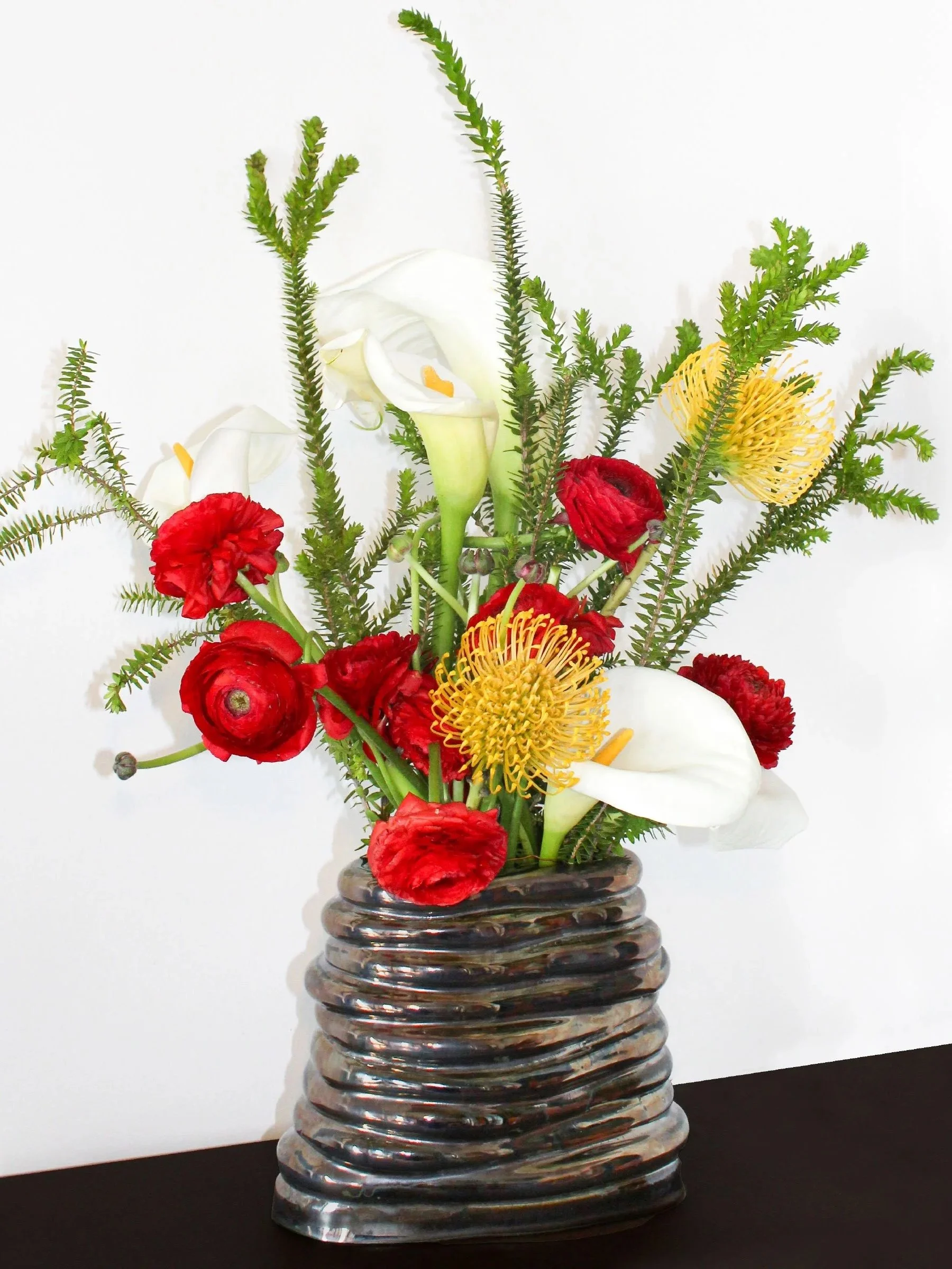 Ceramic+Flower+Vase_wide_wavy_JU%2BDESIGN-48.jpg